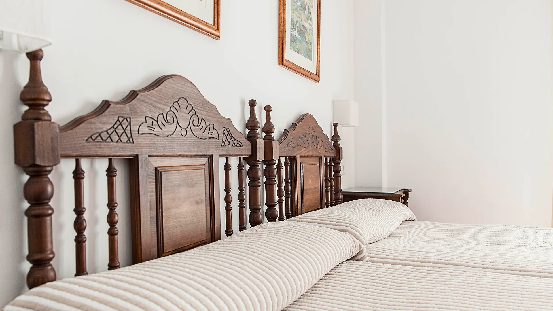 Konukevi Hostal Marissal By Dorobe Nerja