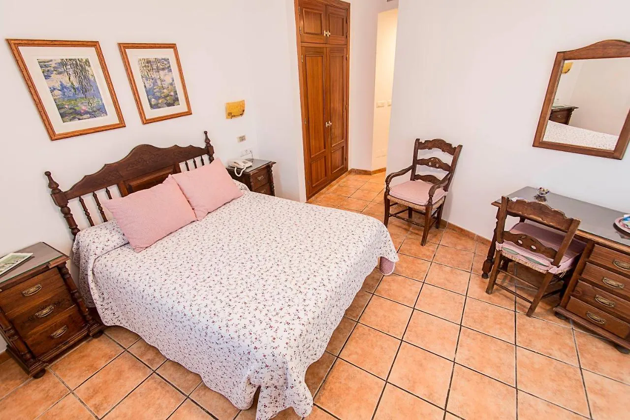 Pensionat Hostal Marissal By Dorobe Nerja
