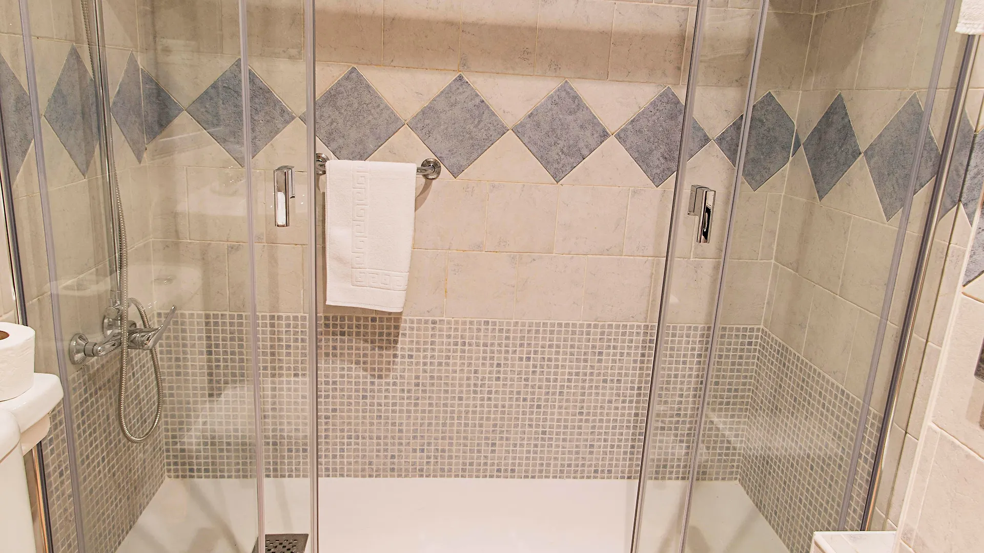 Pensionat Hostal Marissal By Dorobe Nerja