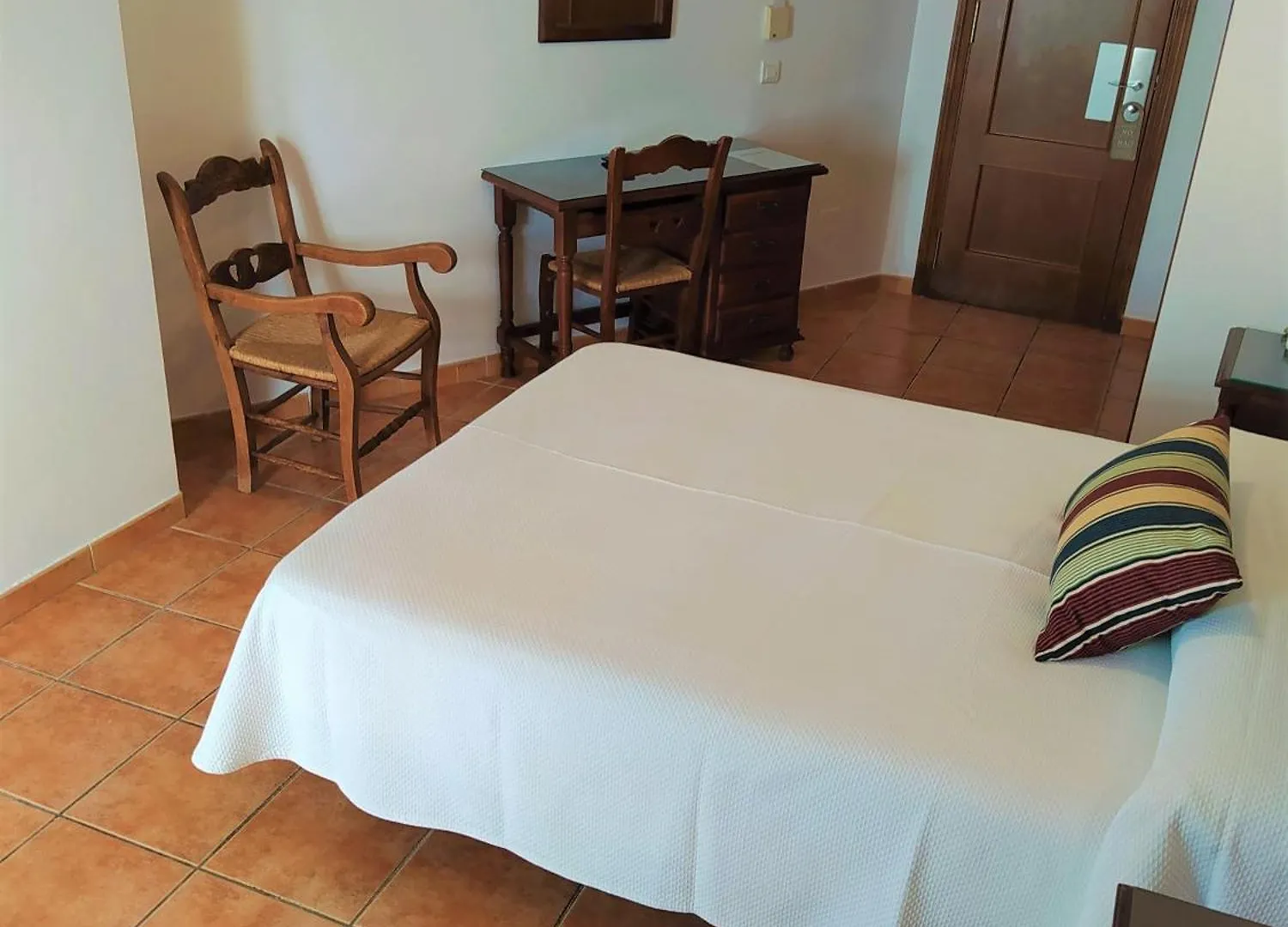 ** Pensionat Hostal Marissal By Dorobe Nerja Spanien